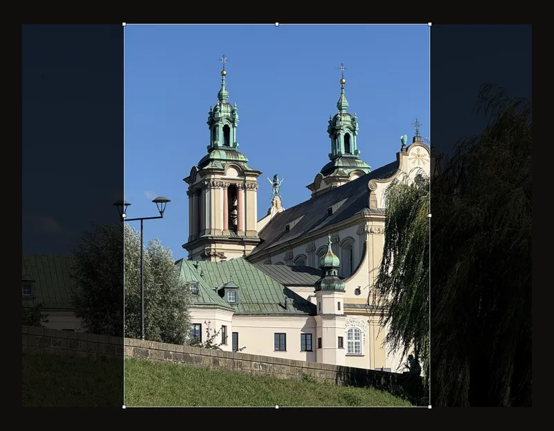 A 40 by 50 cm crop box on the church photo, with the outside area darkened